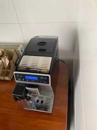 Кавомашина Delonghi Autentica, в дуже гарному стані