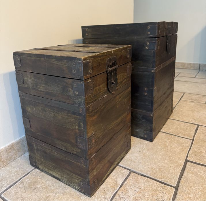 Conjunto de 2 baús em madeira maciça,l (decoração rustica ou vintage)