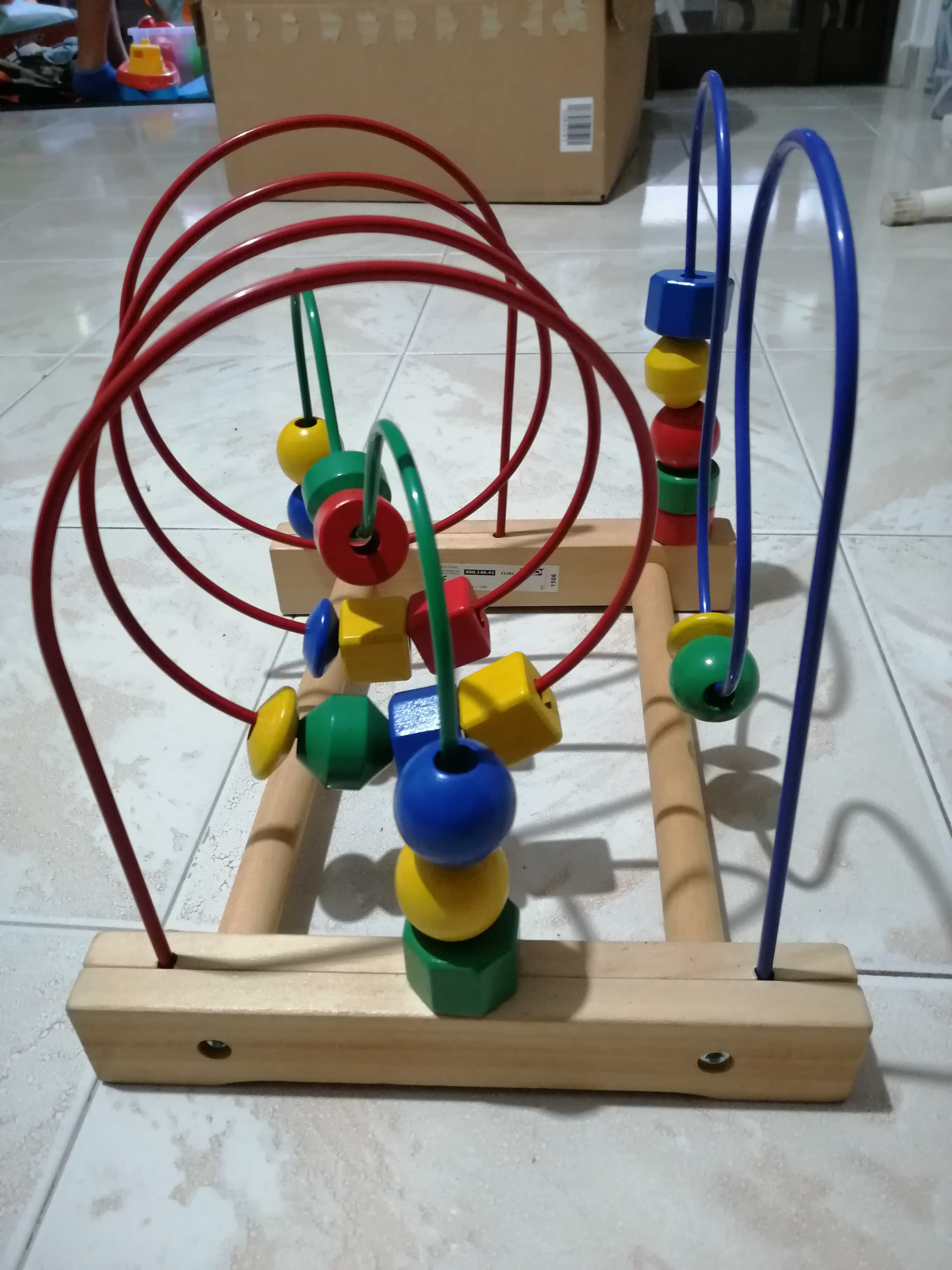 Brinquedo Sensorial - Labirinto
