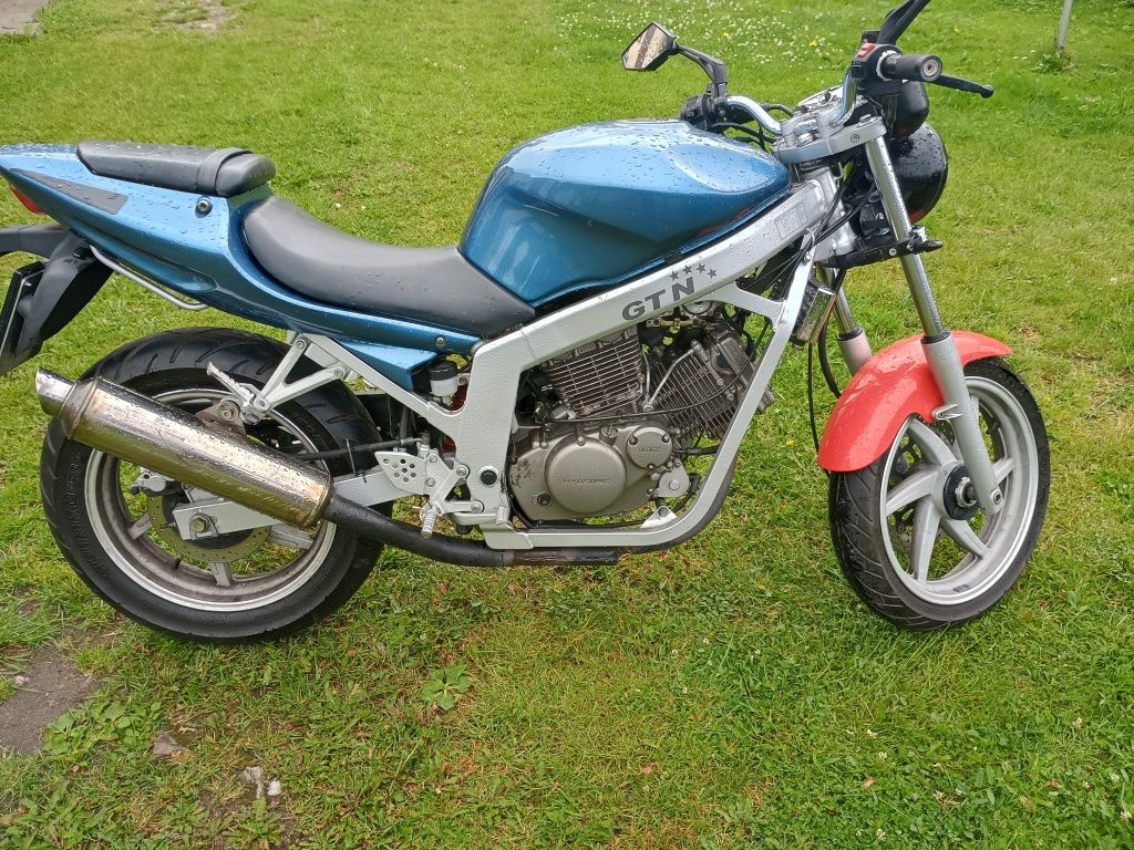 Hyosung GT 125 błotnik felga moduł instalacja przełącznik stacyjka set