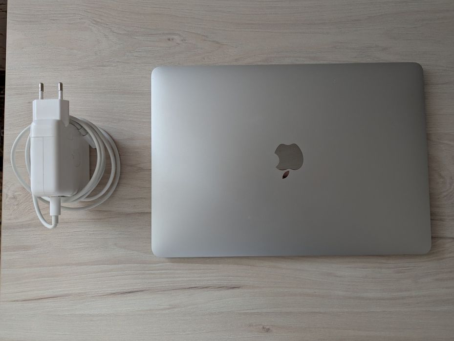 MacBook Pro 13 2019