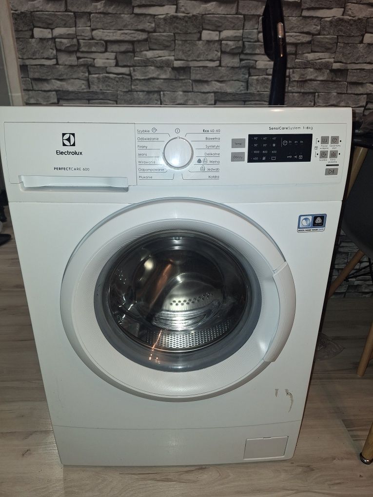 Pralka Electrolux perfectcare 600 6kg