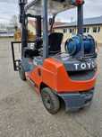 wózek widłowy toyota 2,5 tony