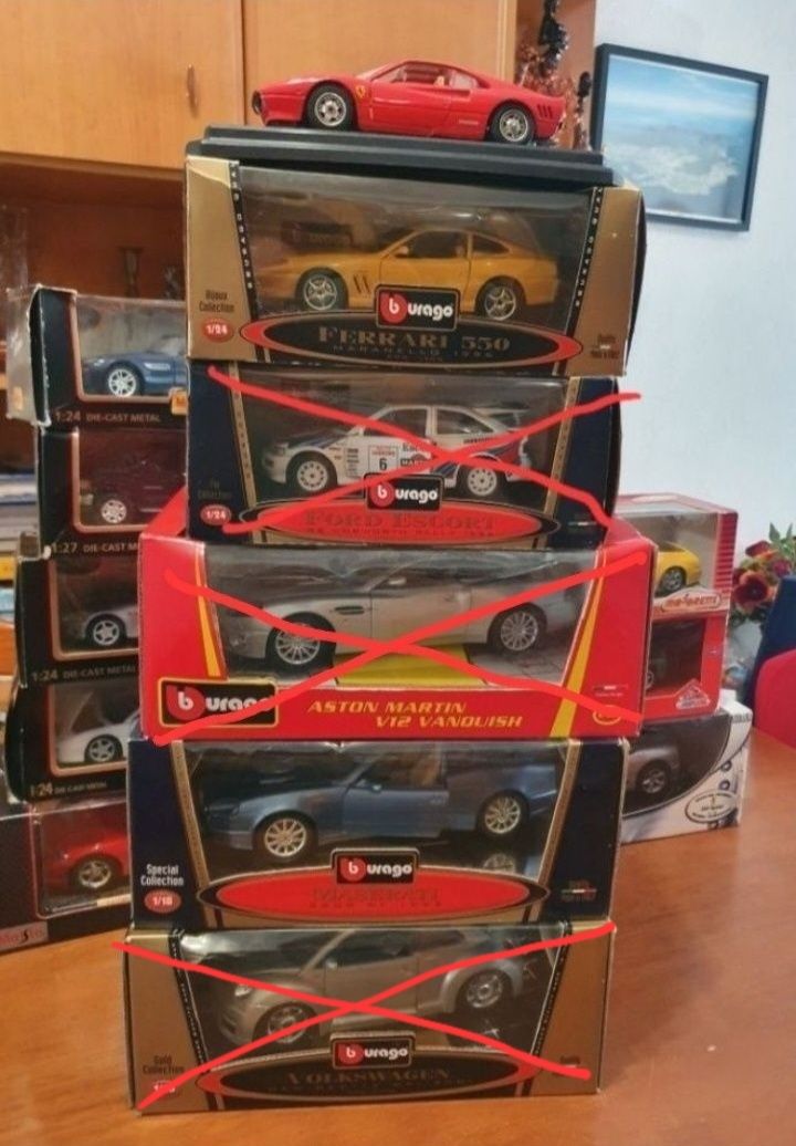 Carros de coleção (Burago, Maisto e etc)