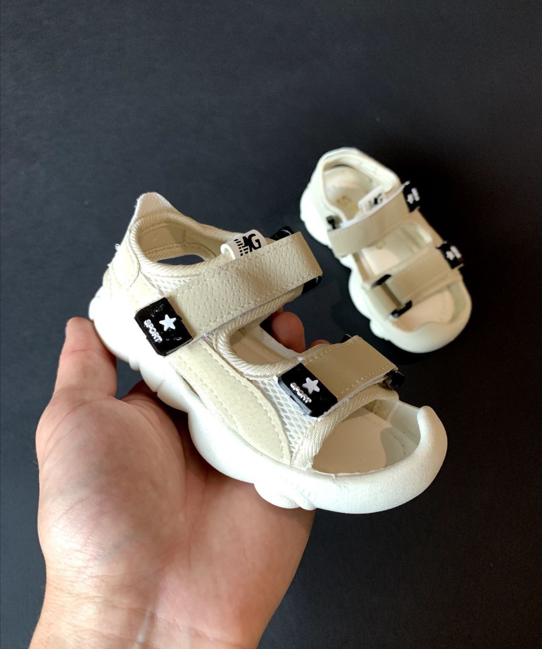 Дитячі сандалі малюкам розмір 22 - 28