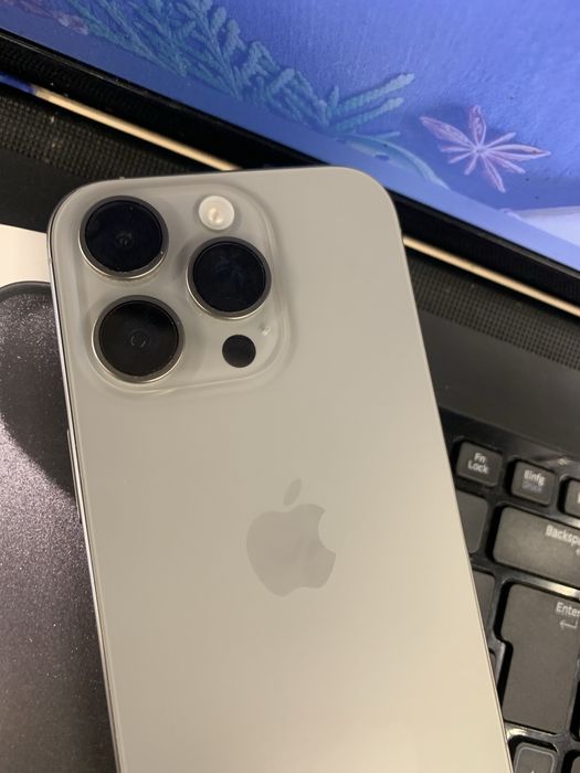 Продам iPhone 16 Pro 512Gb natural titanium rsim мінявся екран