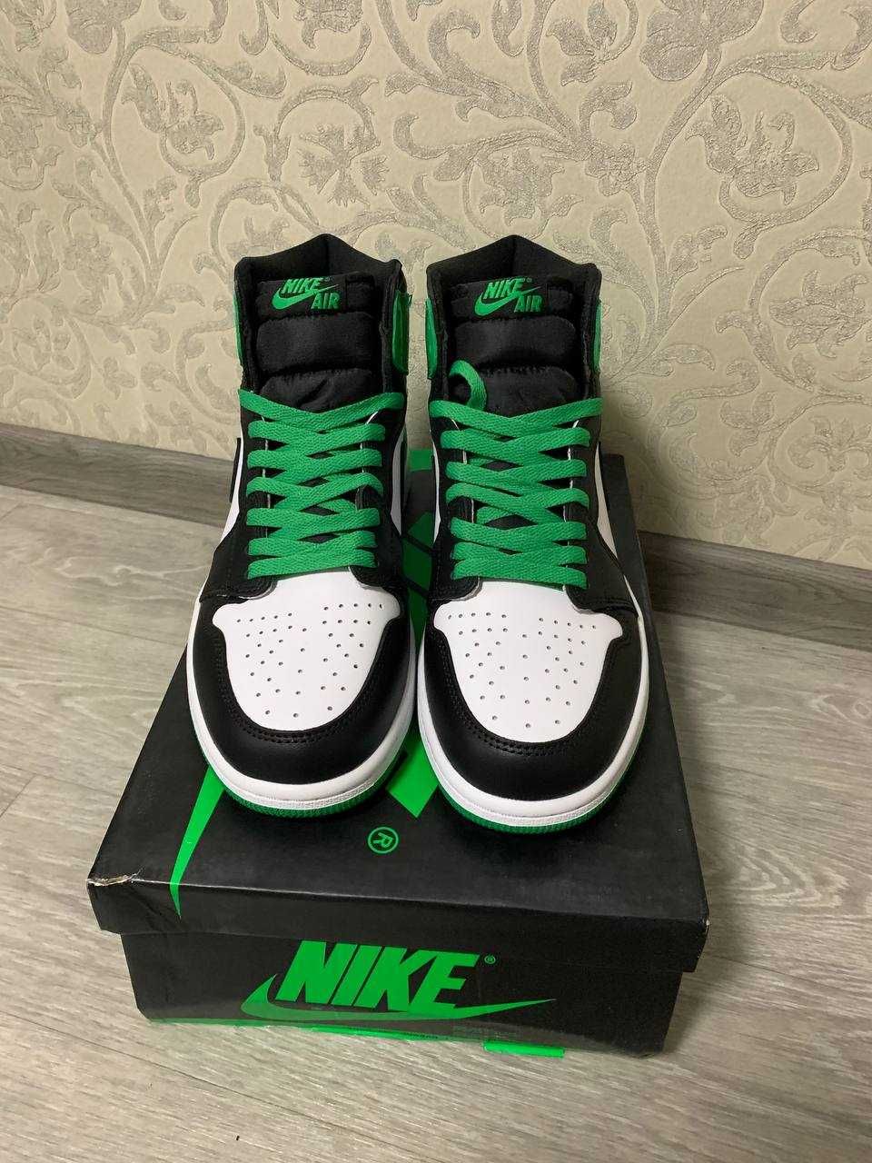 Air Jordan 1 Retro High OG Lucky Green