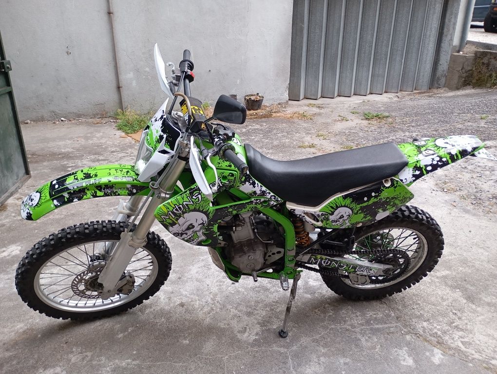 Kawasaki klxr 300 ano 2003 matriculada