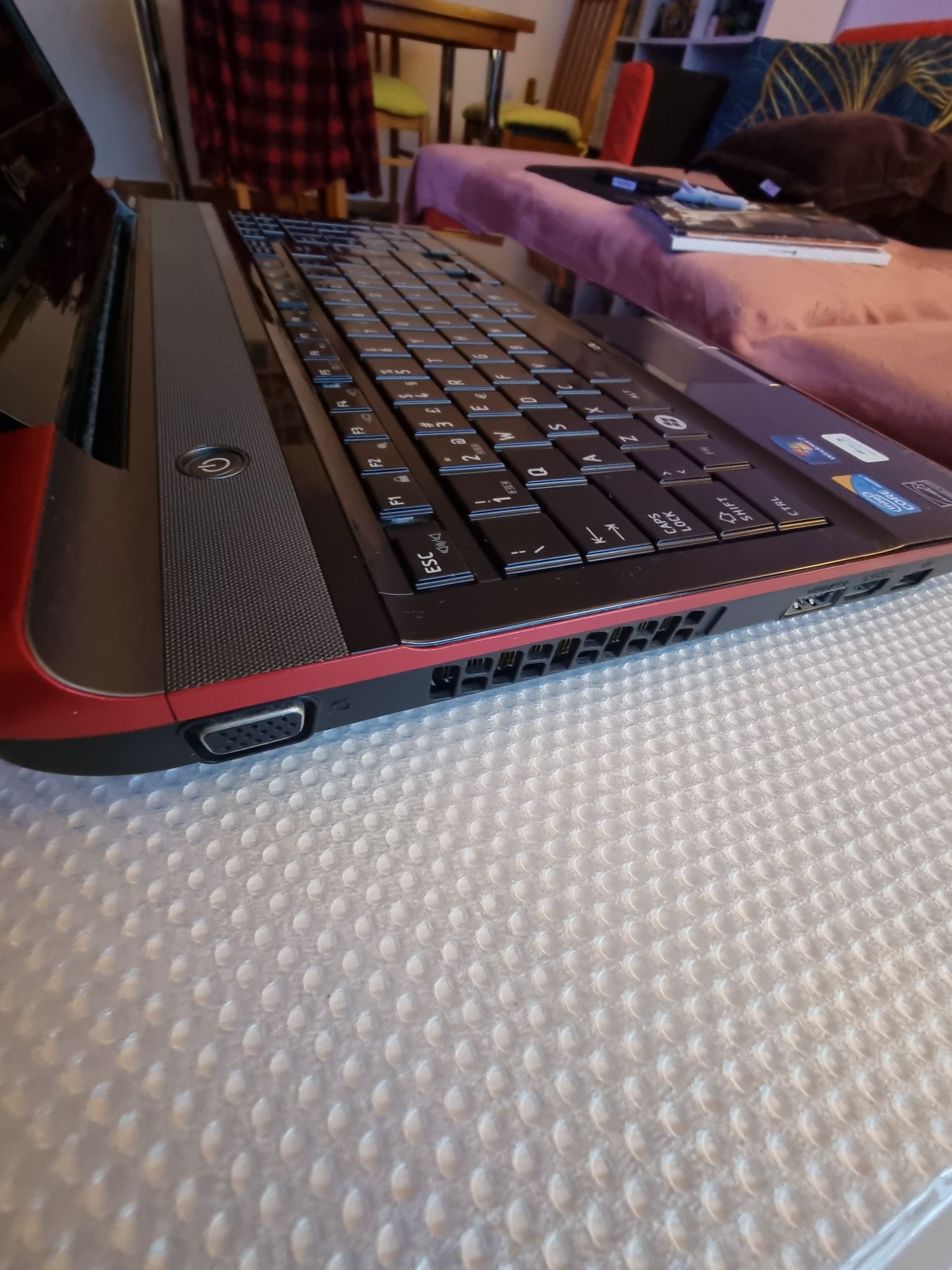 Portátil Toshiba Qosmio F60-14Q, [Ram-8GB], [Intel i7], [SSD-250GB]