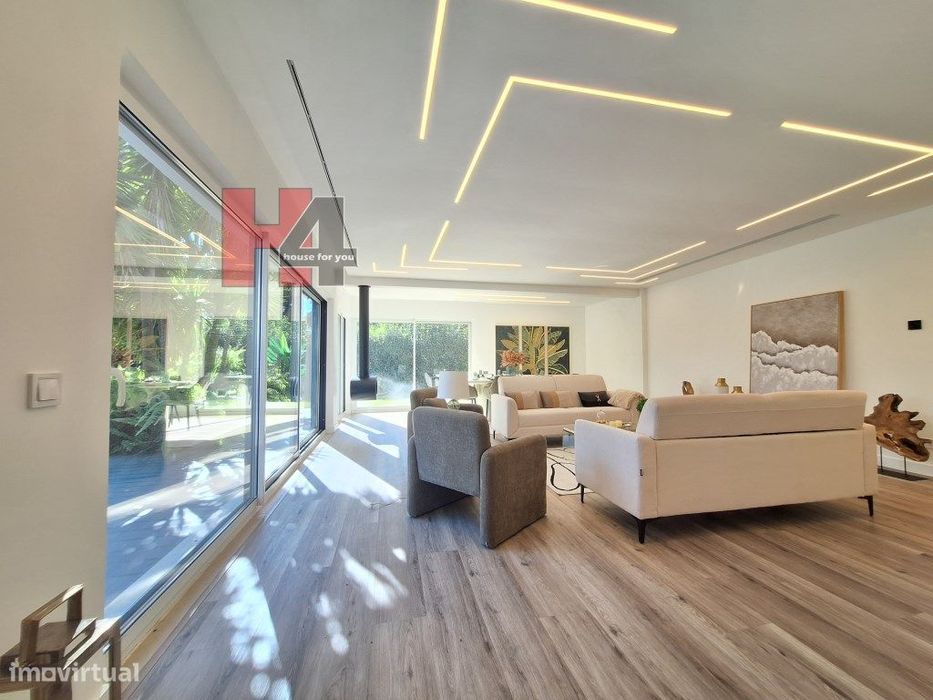 Herdade da Aroeira moradia independente T4