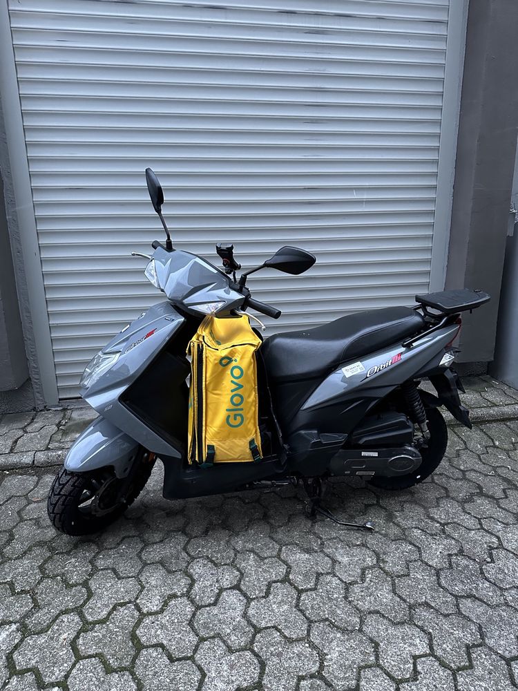 Skuter wynajem na dostawy scooter rental 125cc Uber Eats Bolt Wolt