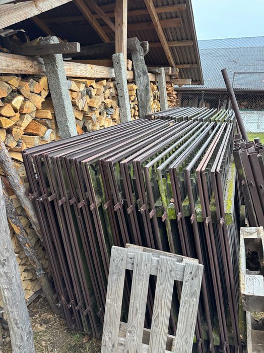 płot przęsła 90 mb ze słupkami