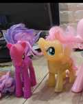 Kucyki My Little Pony, Apple Jack i inny