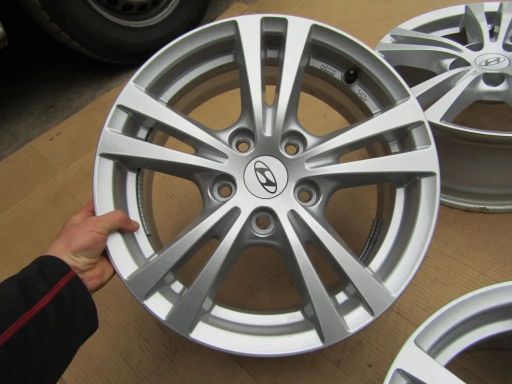 4x Felgi 16 Hyundai i30 I II III ix35 ix20 ix25 Tucson Kia + czujniki TPMS