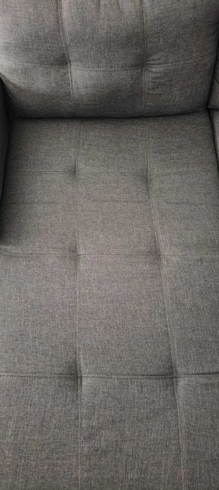 Sofá cinzento-escuro c/ chaise longue — confortável e em ótimo estado!