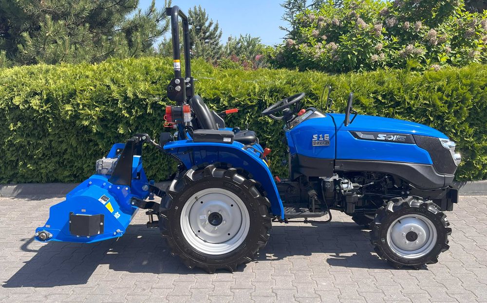 Traktorek SOLIS do ogrodu sadu firmy komunalny kompaktowy 4WD kosiarka