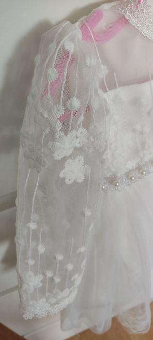 Tiulowa sukieneczka do chrztu w stylu Milulove