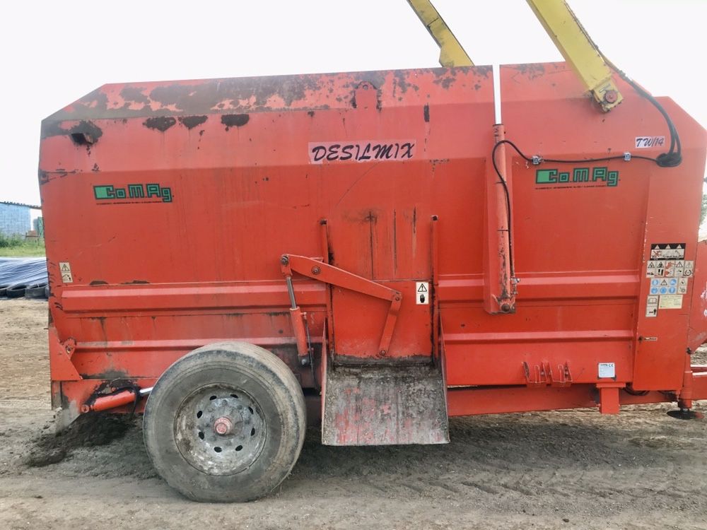 Unifeed Comag Auto-CARREGANTE