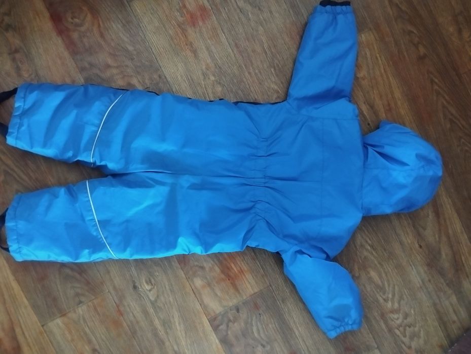 Продам детский комбинезон.