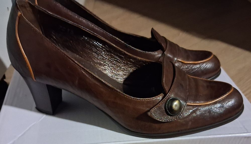 Buliaccini-czółenka skórzane rozmiar 38