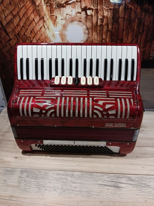 Akordeony  włoskie do naprawy