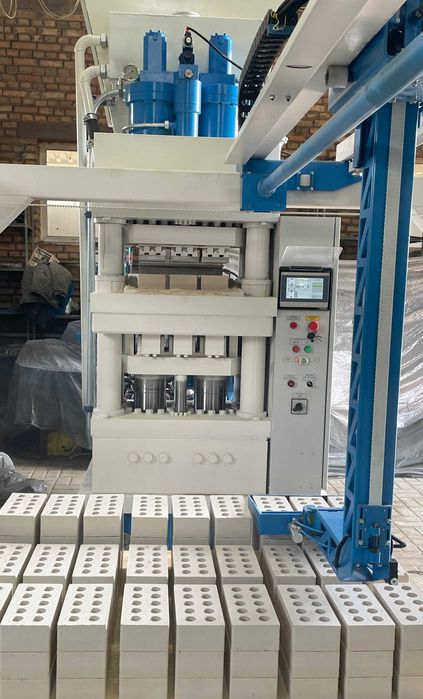 Prasa hydrauliczna PAK 400M do produkcji materiałów budowlanych
