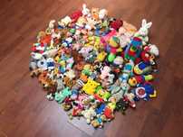 Peluches pequenos (cerca de 80)