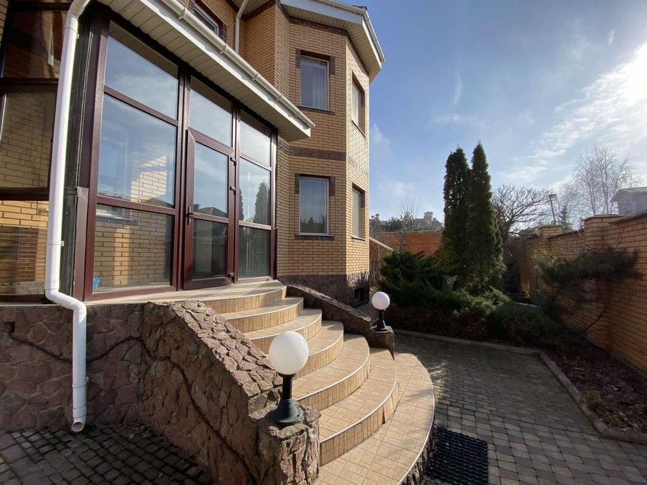 Продажа хозяйского дома в Совиньоне