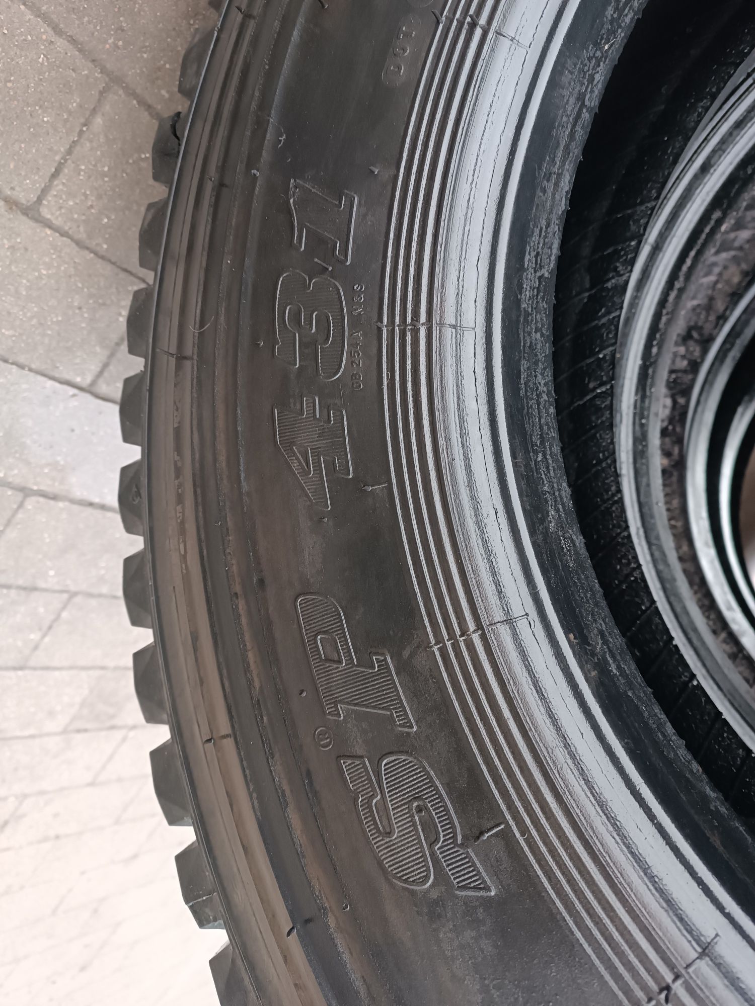 10R22.5 Dunlop SP 431