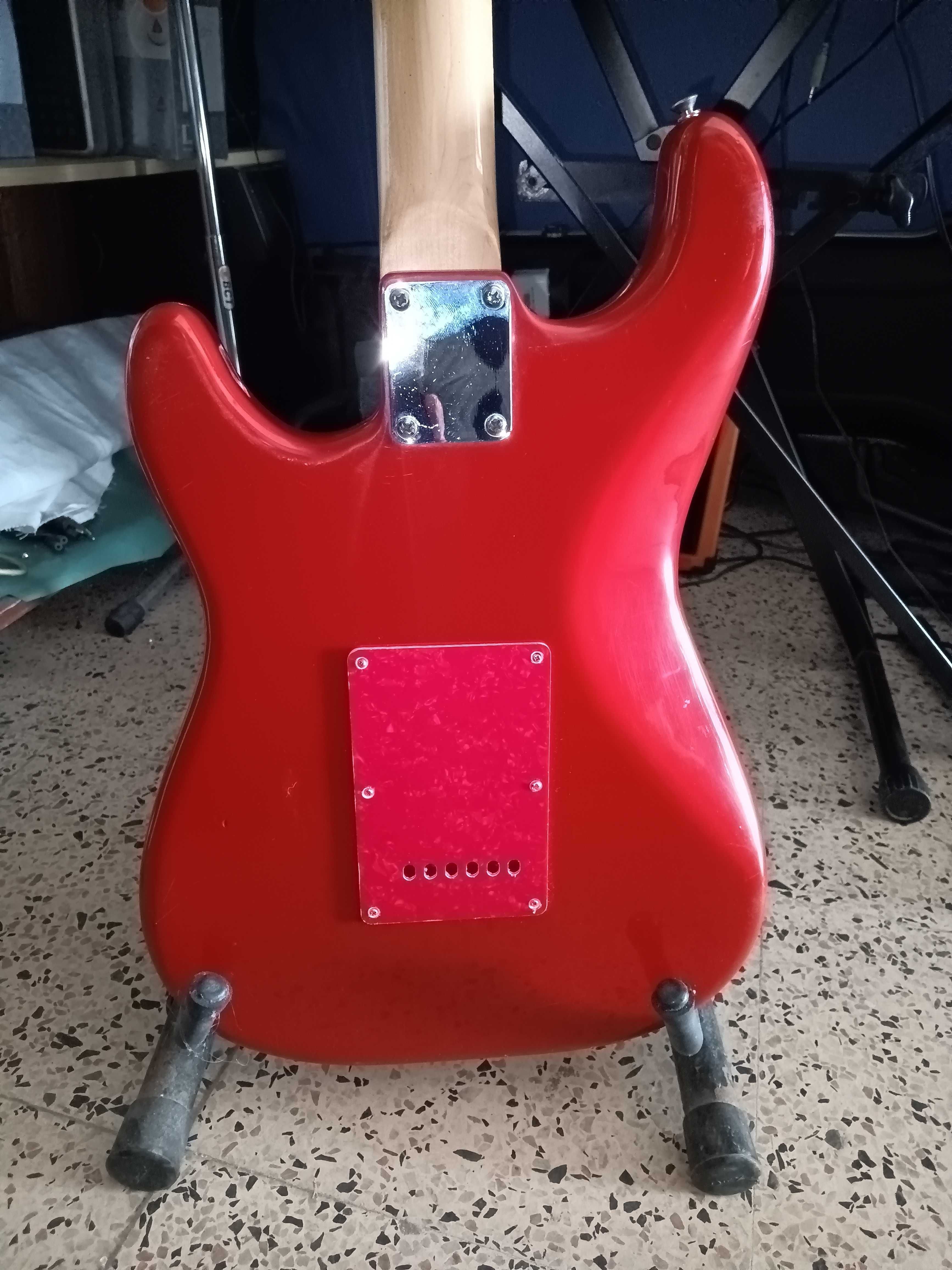 guitarra eletrica e  amplificador