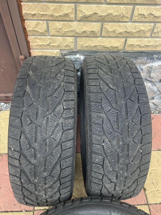 Продал Зимнюю резину 205/55 R 17