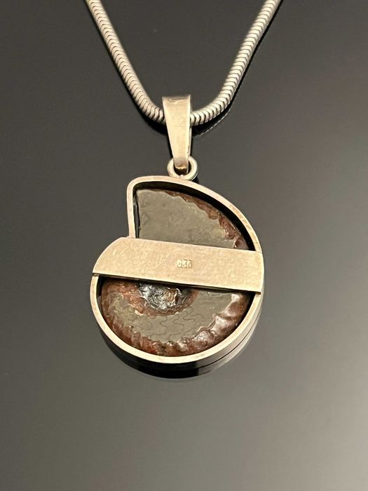 Srebro - Srebrna przywieszka z amonitem - Art Deco z około 1930 roku