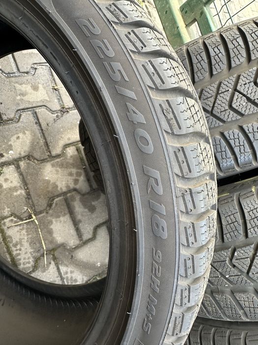 225/40/18 Pirelli Sottozero 3 j.nowe