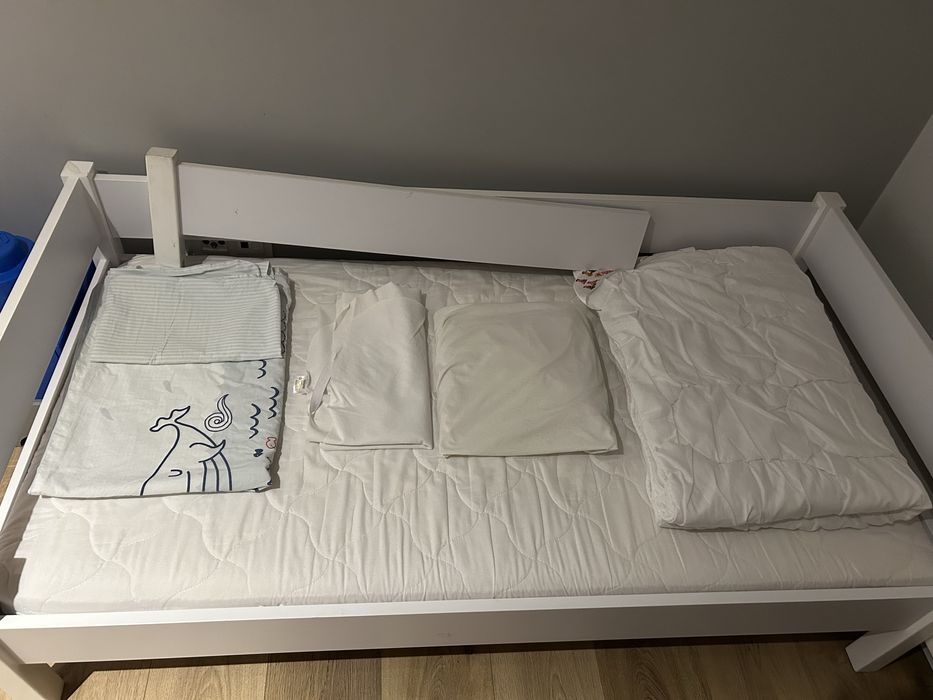 Łóżeczko dla dziecka z barierka 140x70