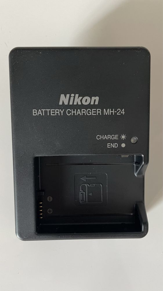 Nikon battery charger Ładowarka MH-24 Oryginał nowa