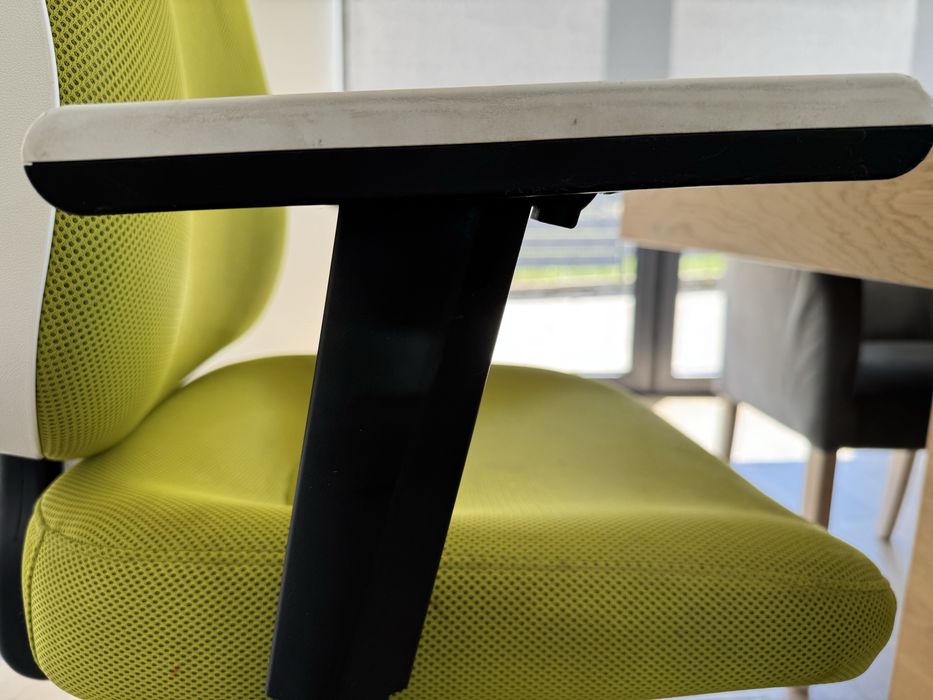 Krzesło biurowe Meblik młodzieżowe