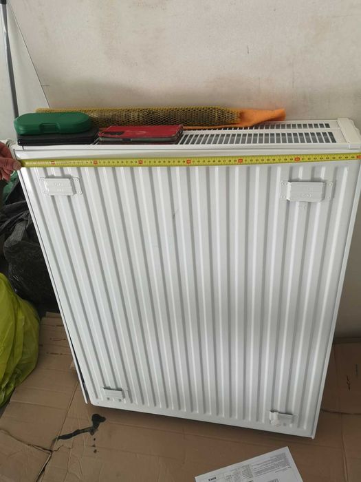 Sprzedam GRZEJNIK 3. płytowy biały , 90x70x16