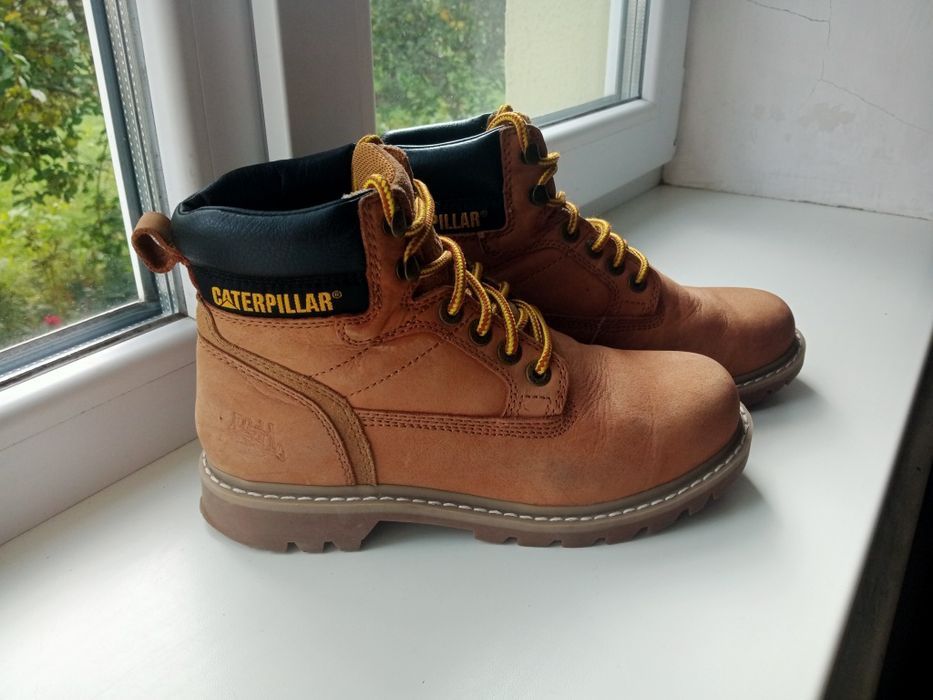 Трекінгові черевики CATERPILLAR розм.39
Розмір US 8 UK 6 EUR 39
Устілк