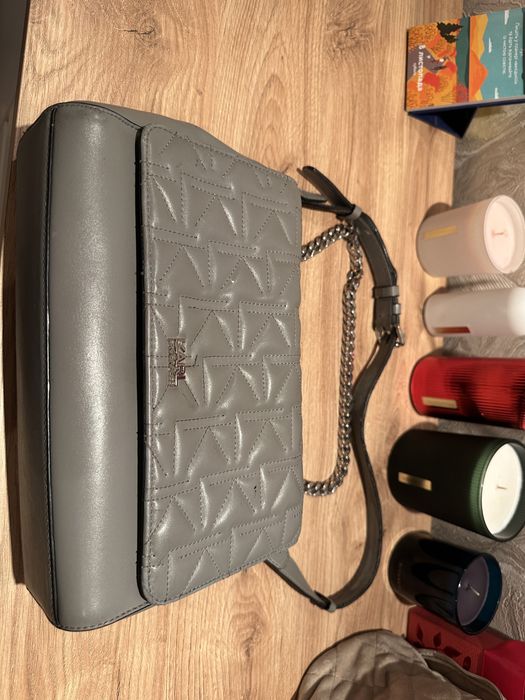 Шкіряна жіноча сумочка