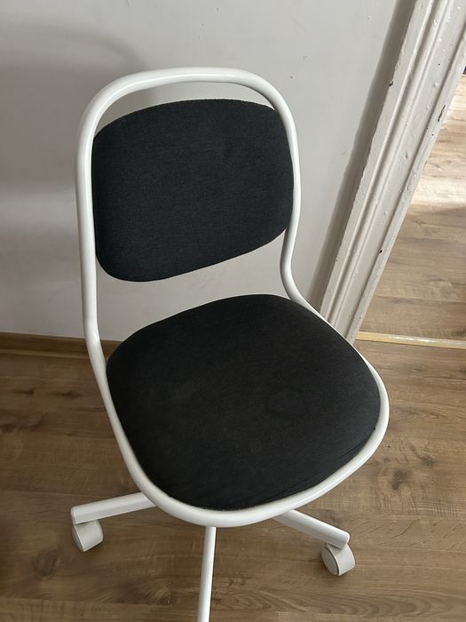 ÖRFJÄLL Dziecięce krzesło biurowe, biały/Vissle jasnoszary