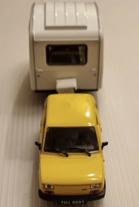 Kultowe Auta PRL Fiat 126p FL z Niewiadów N126 1:43