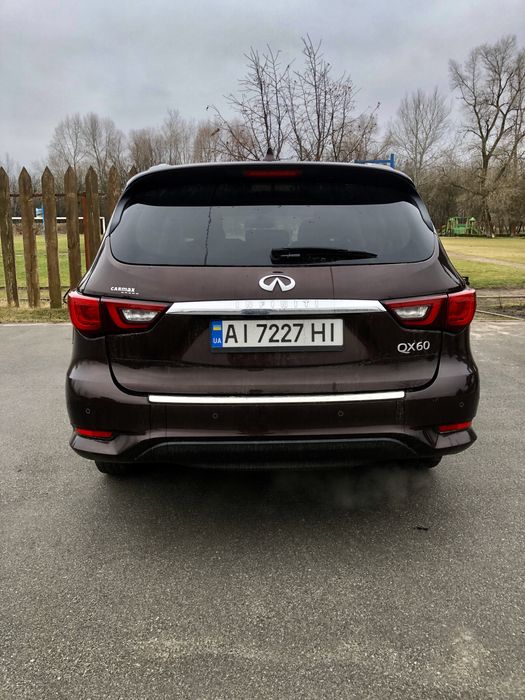 Автомобіль Інфініті QX60