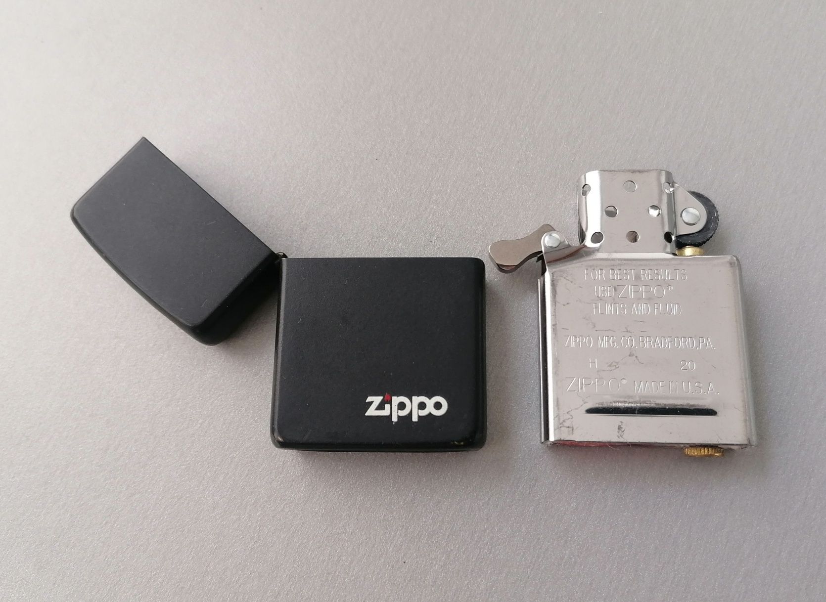 Czarna Zippo z 1986 roku jak nowa