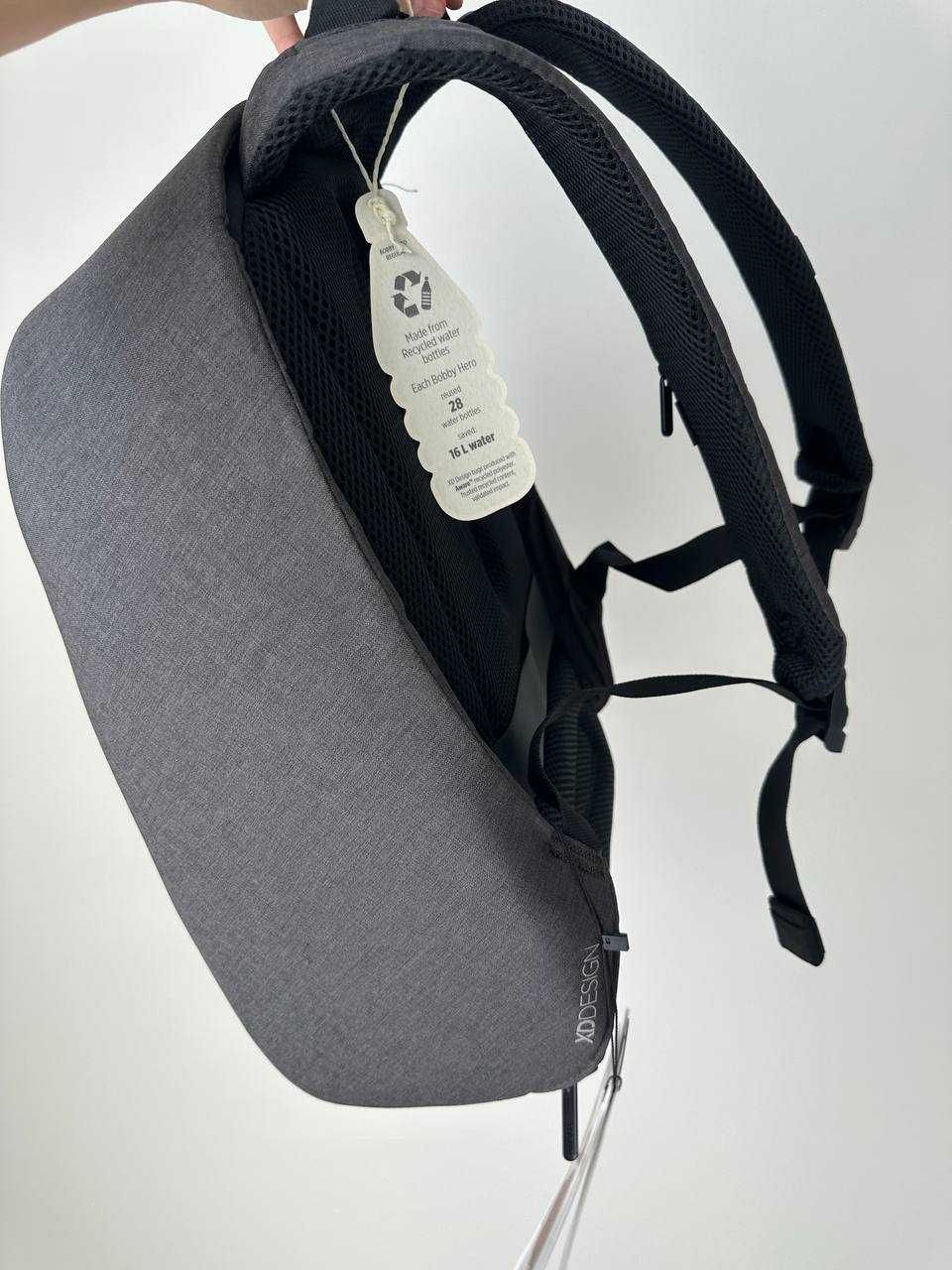 XD Design Bobby Hero Regular backpack (18L)