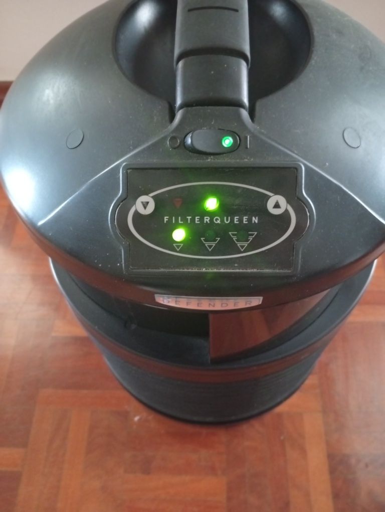 Vendo VMC portátil FilterQueen Defender