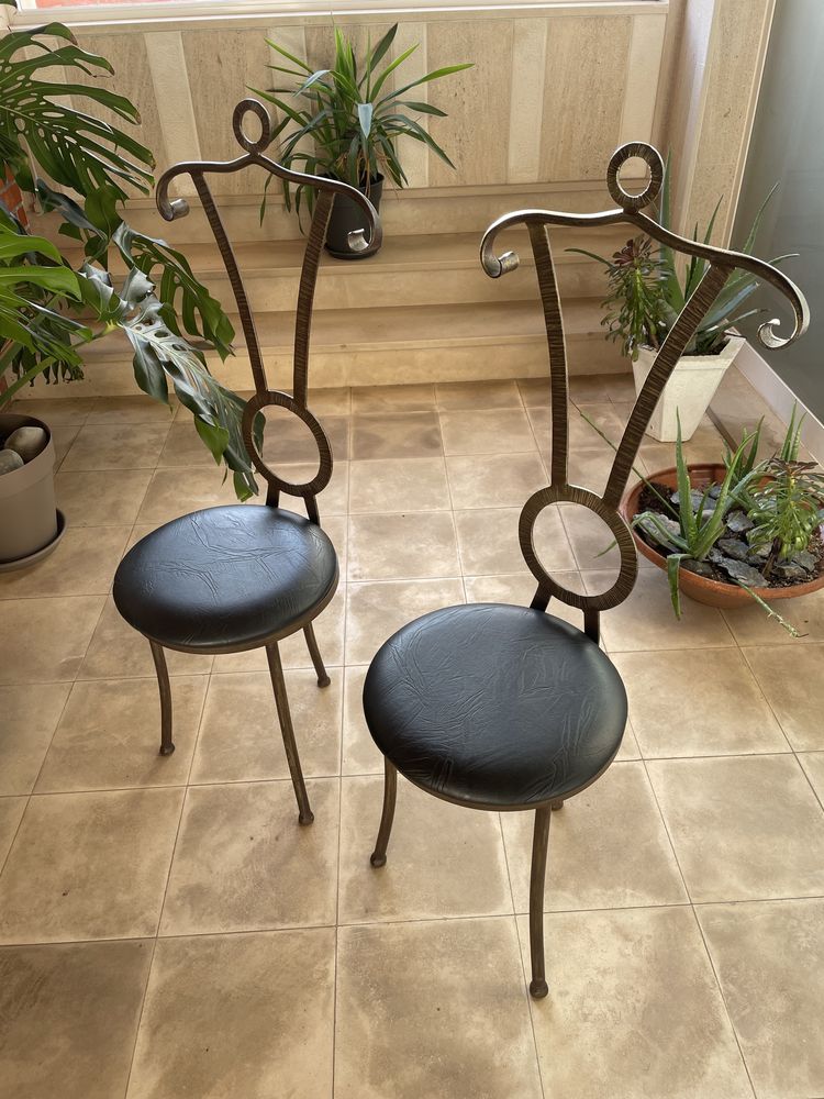 Cadeiras vintage em ferro