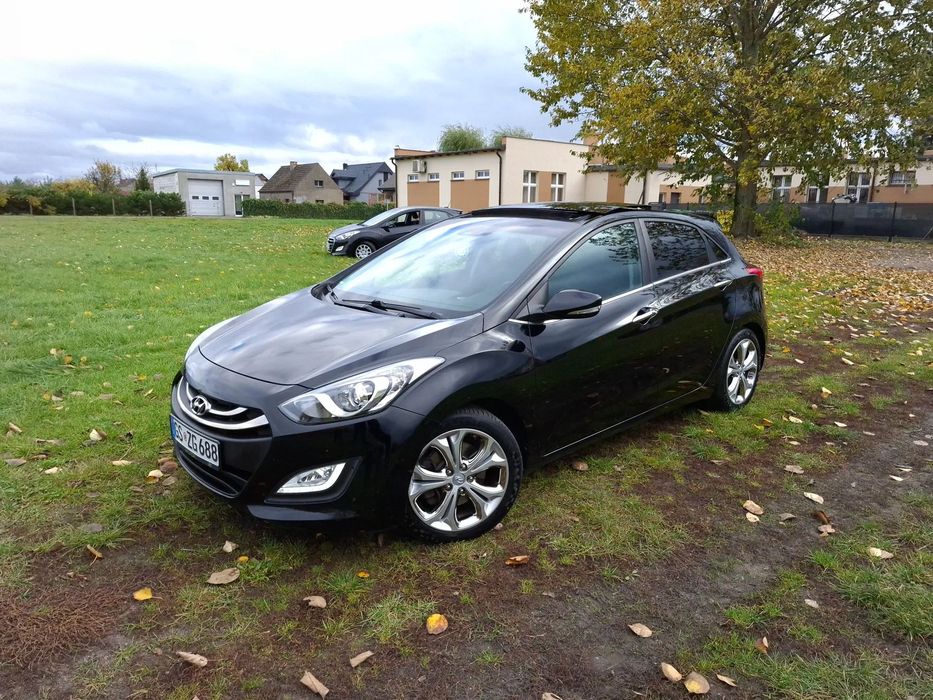Hyundai I30 Benzyna 1.6 panorama dach alufelgi 2 sztuki w ofercie