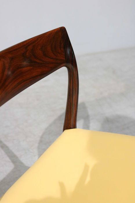 Cadeiras Niels O. Moller 77 em pau santo|  Mid-Century