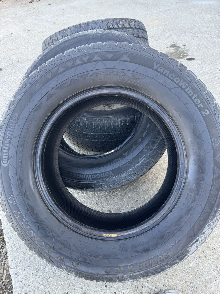 Opony Continental 235/65 R16C. 2x zimowe, 2x caloroczne