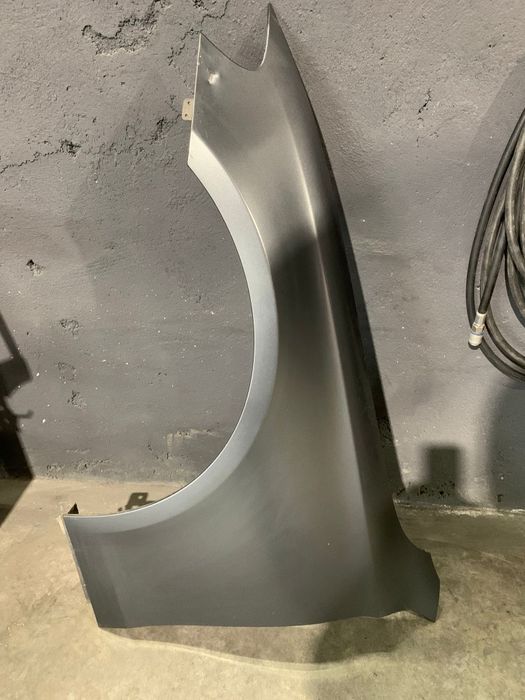 Guarda-lamas frente esquerdo Mercedes bens classe e 2017